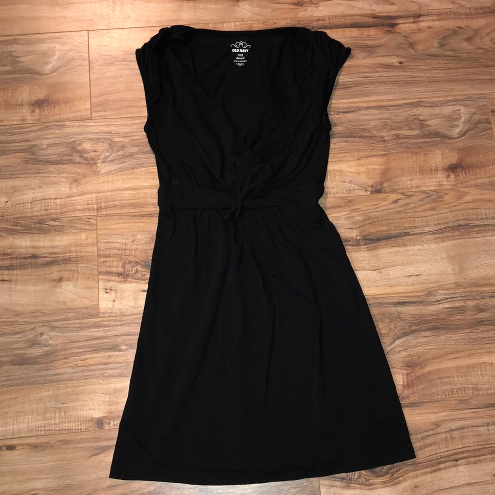 💟Old Navy dress, black, empire waste, size small